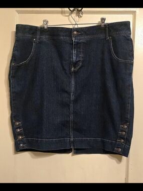 Plus Size 20 Lane Bryant Dark Blue Denim Midi Skirt with Button Accents